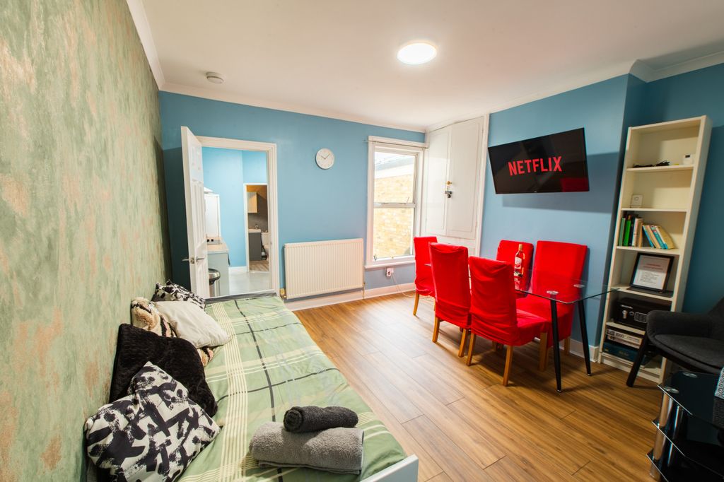 Property photo 2 of 7