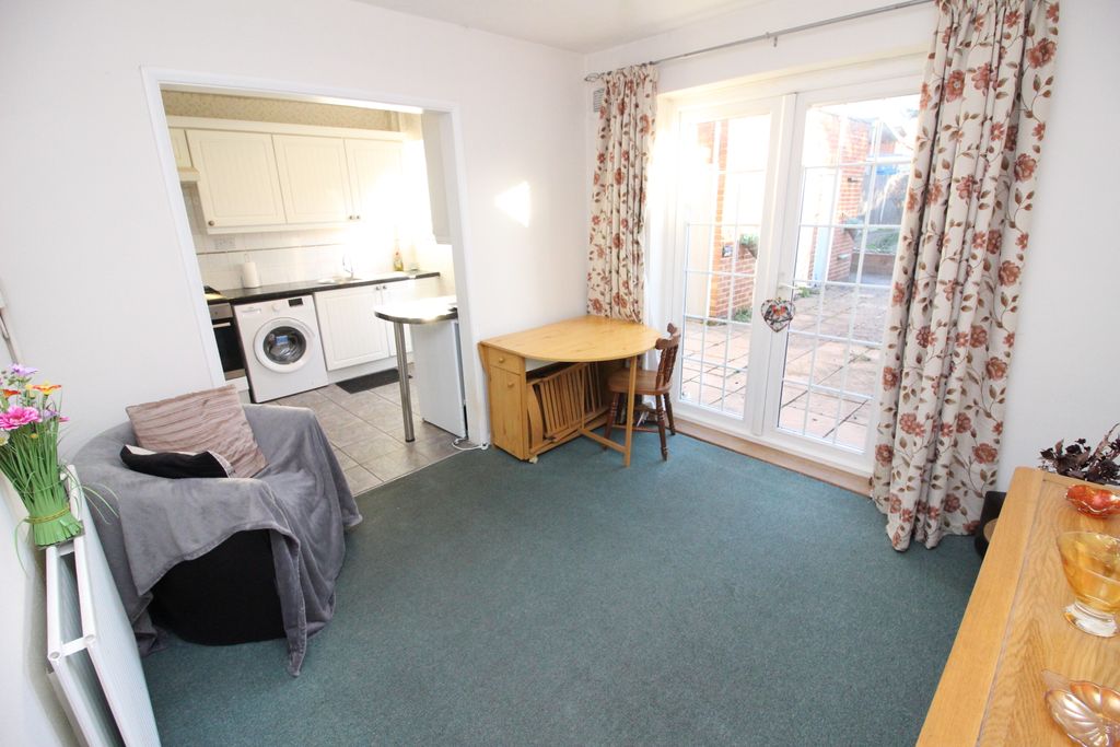 Property photo 3 of 12