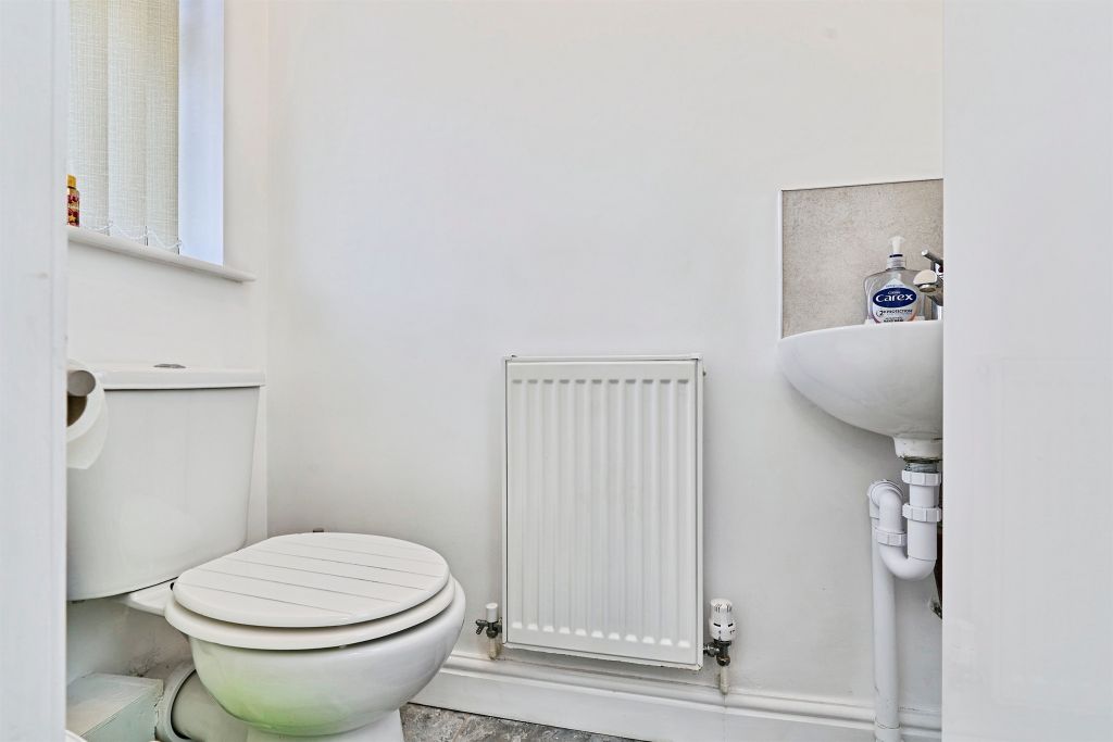 Property photo 2 of 23