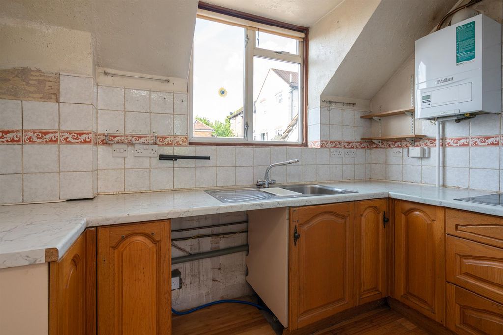 Property photo 2 of 9 11-Sun-Square-5223.Jpg