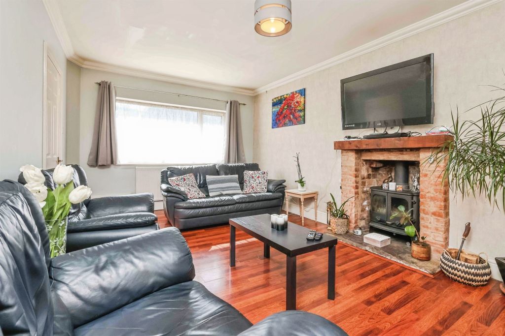 Property photo 2 of 18