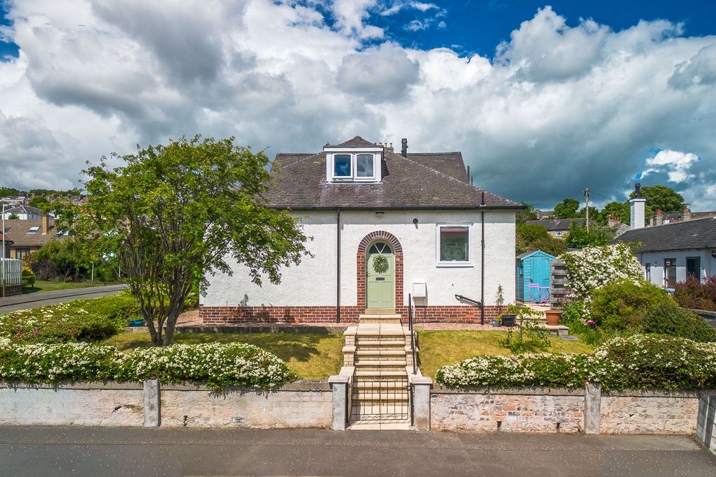 Property photo 2 of 15