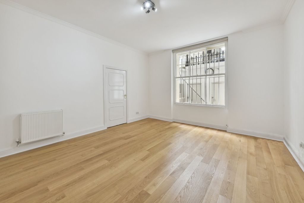 Property photo 3 of 11 Picture No. 15