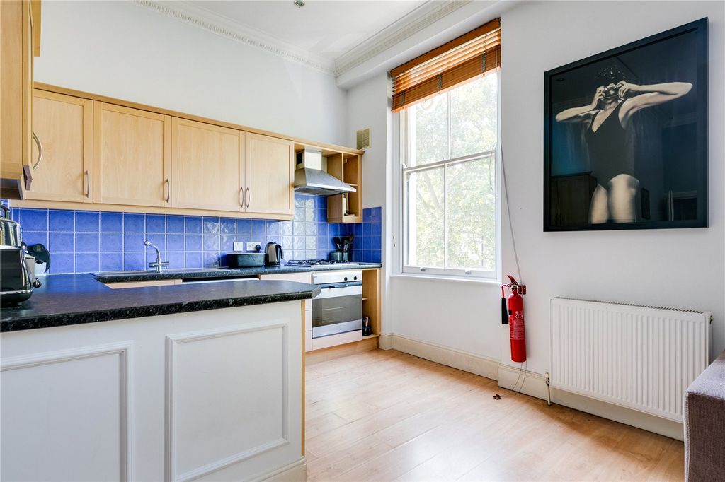 Property photo 3 of 14 Picture No. 06