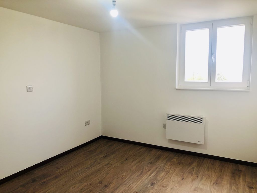 Property photo 3 of 4