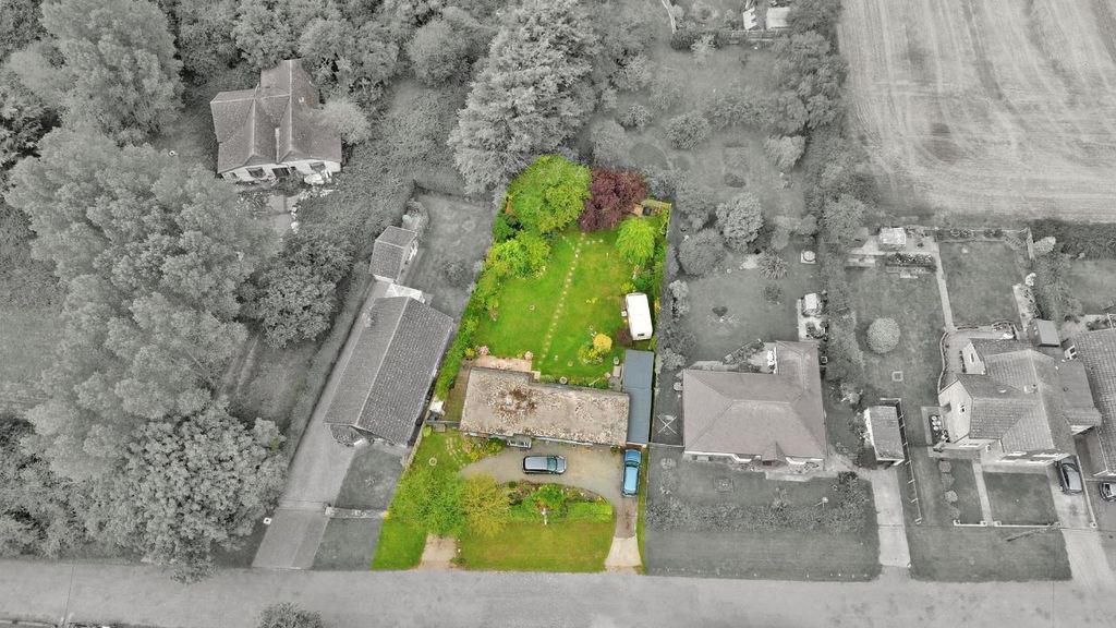 Property photo 2 of 37 Drone Photo's