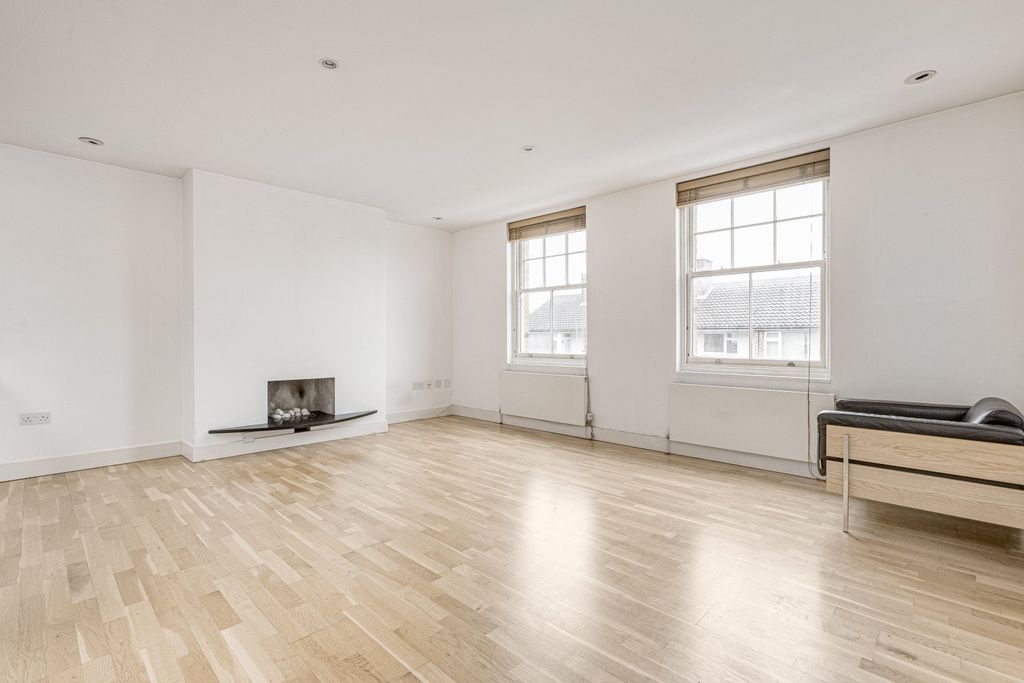 Property photo 3 of 7