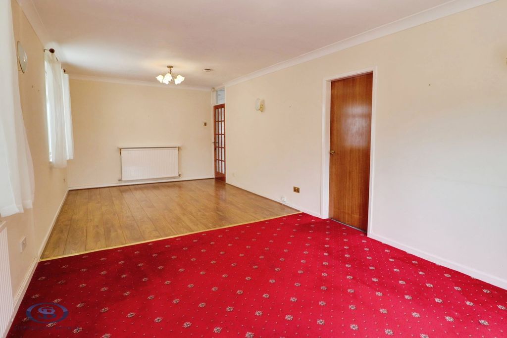Property photo 2 of 27 Pbox-Img.Jpg