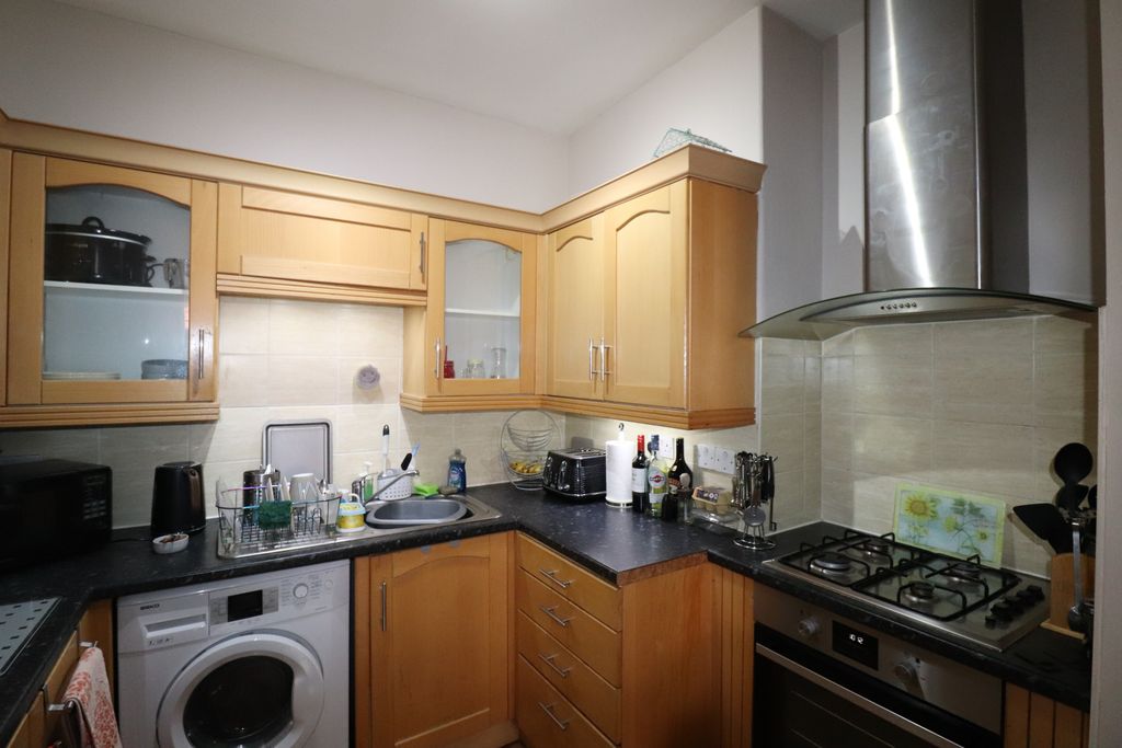 Property photo 2 of 9