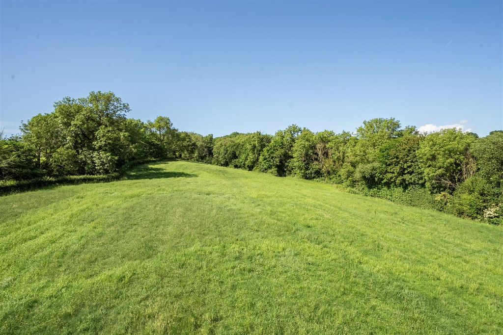 Property photo 2 of 13