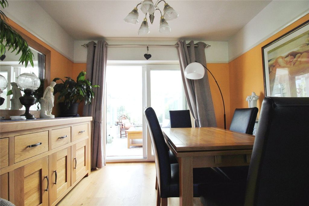 Property photo 3 of 19 Picture No. 13