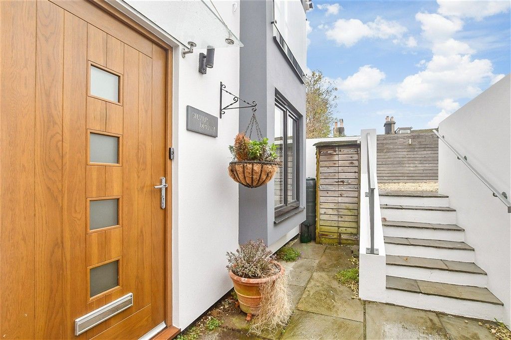 Property photo 1 of 12 External Lifestyle Photograph