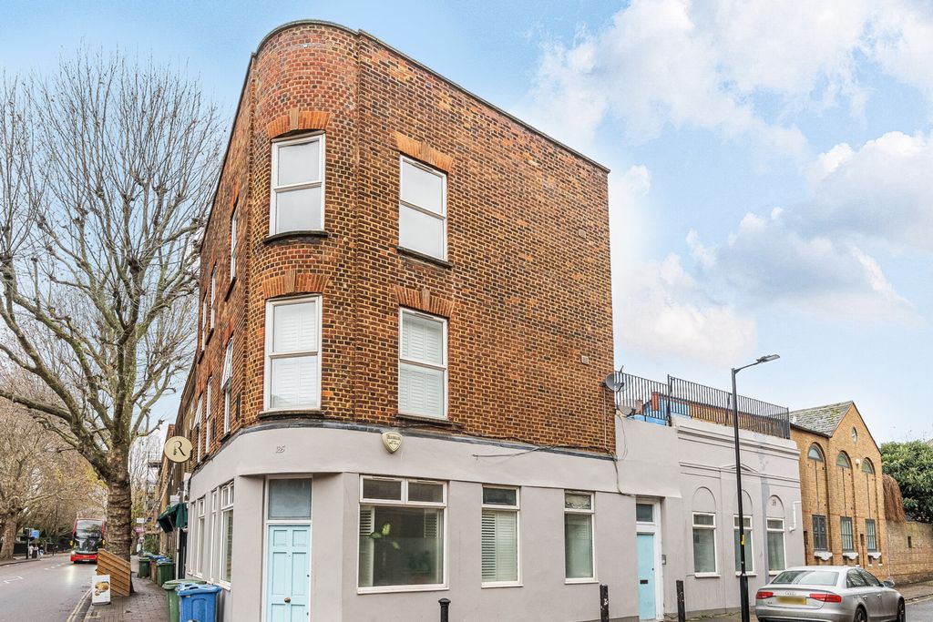 Property photo 2 of 15 External