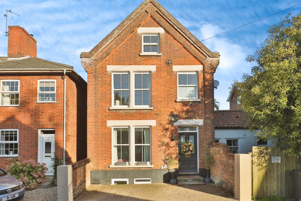 Property photo 1 of 18