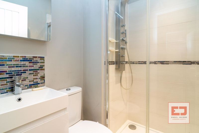 Property photo 2 of 7 Shower Room