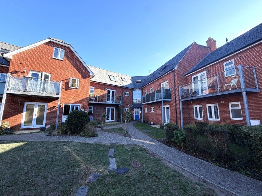 Property photo 1 of 7