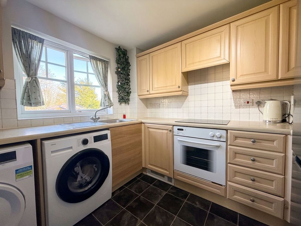 Property photo 3 of 18