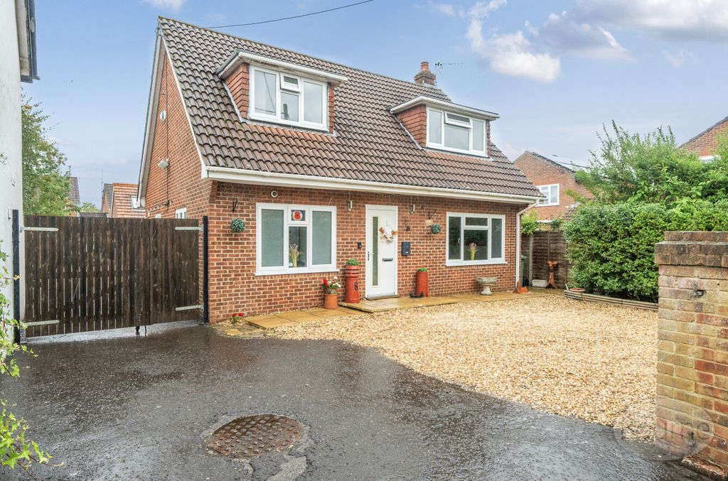 Property photo 1 of 17 E0E8d231-Def9-44d...
