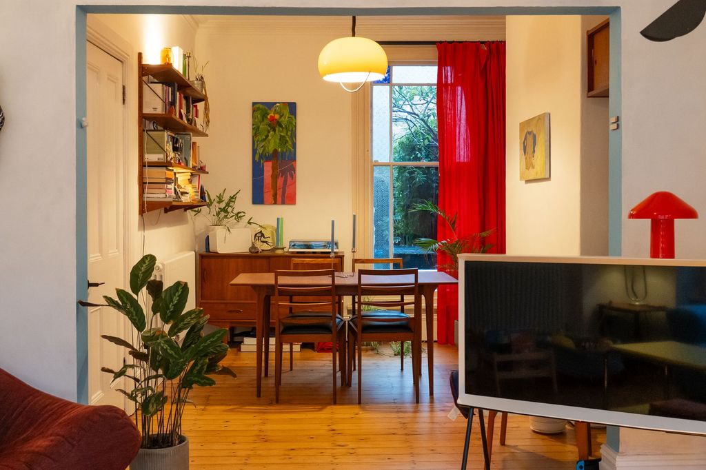 Property photo 1 of 18