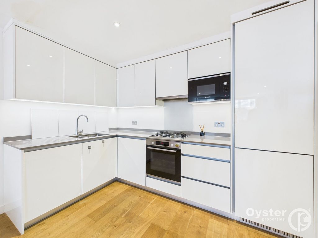 Property photo 2 of 9 Kitchen