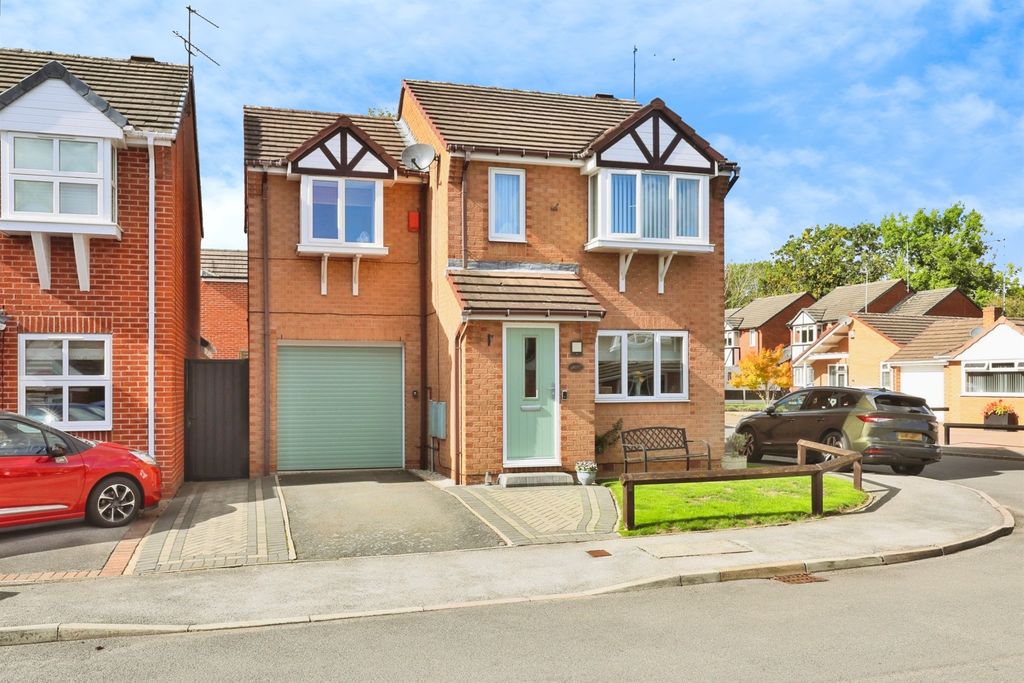 Property photo 1 of 18