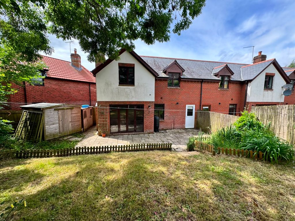 Property photo 1 of 5