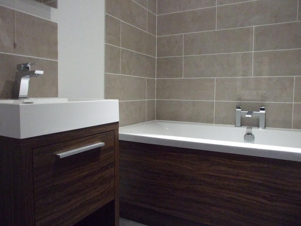 Property photo 3 of 7 Bathroom