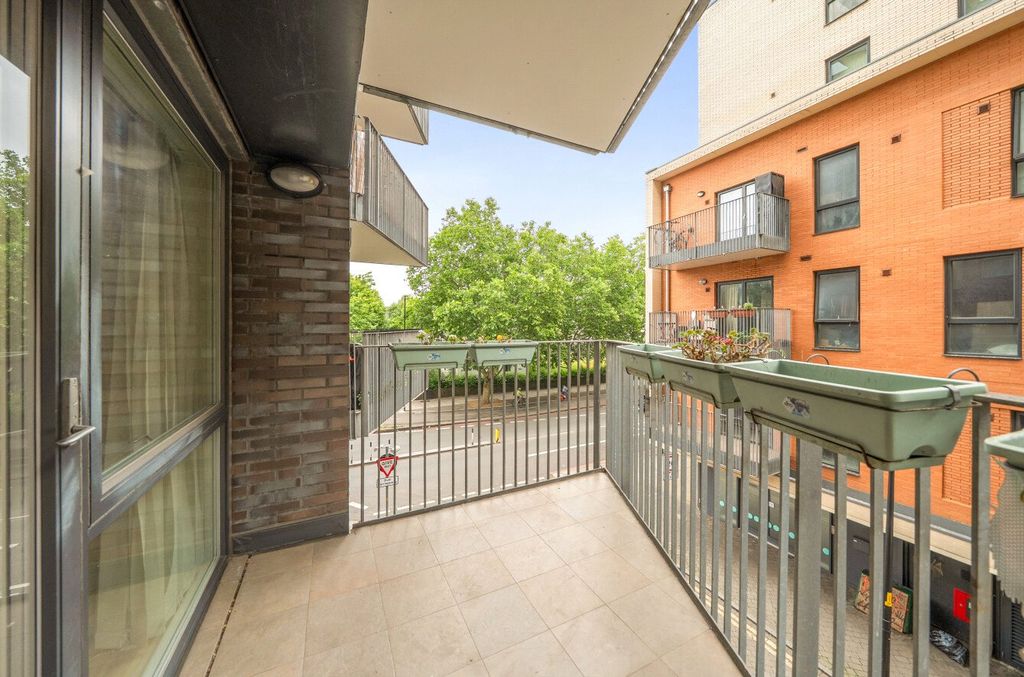 Property photo 2 of 12 Balcony