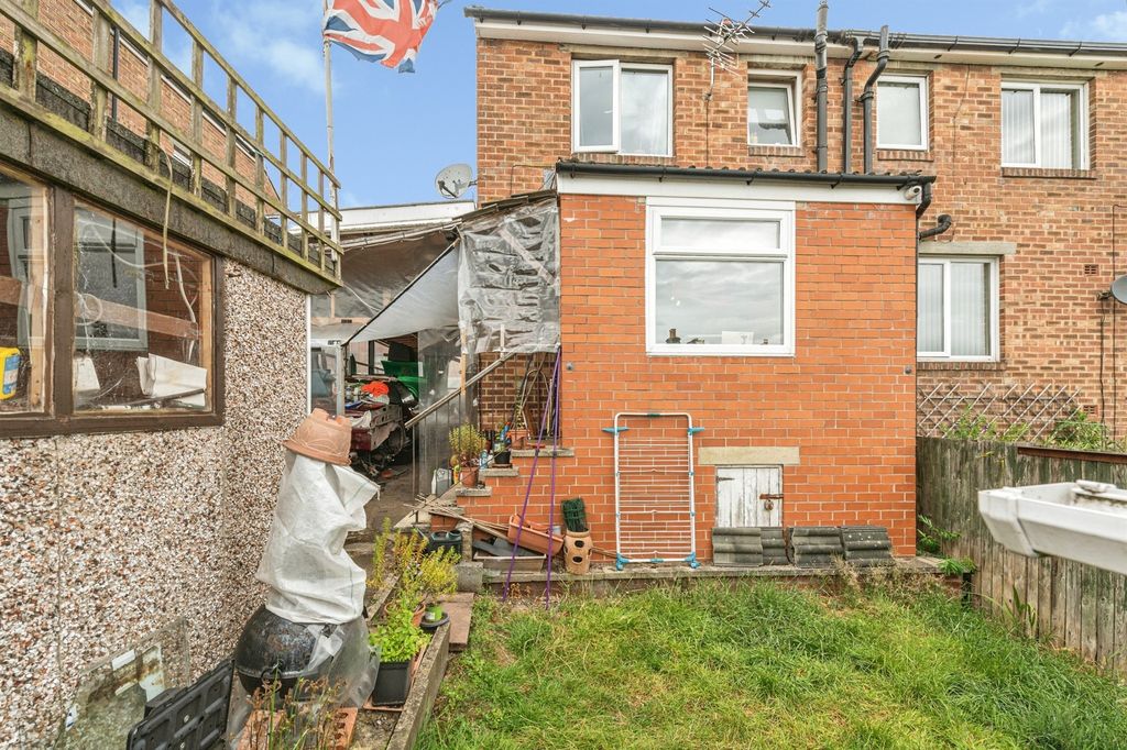 Property photo 3 of 14