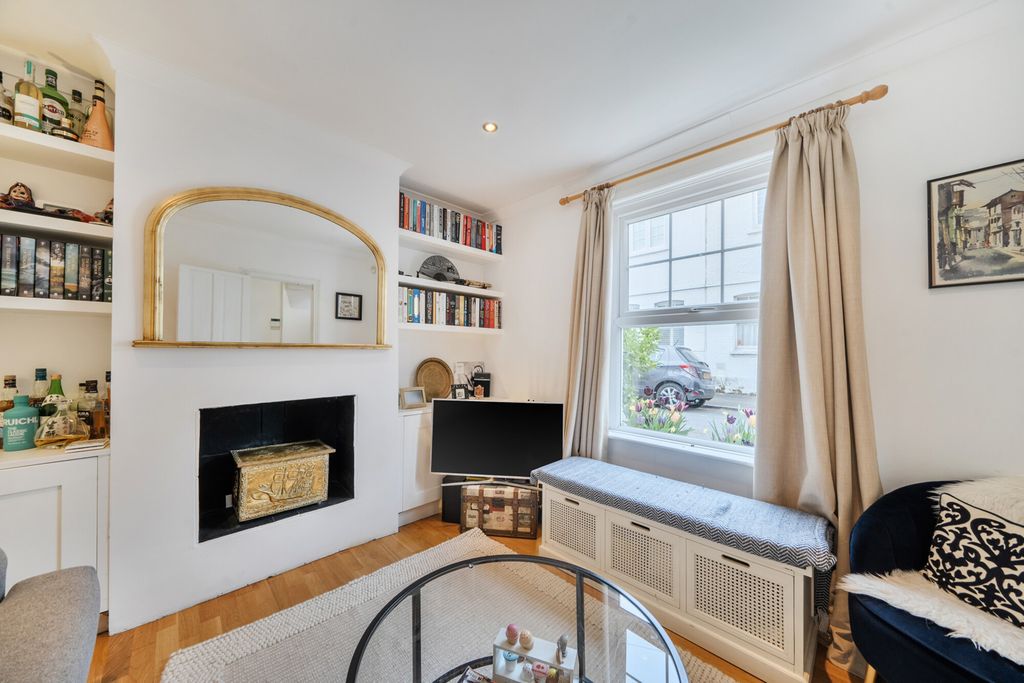 Property photo 2 of 24 Reception