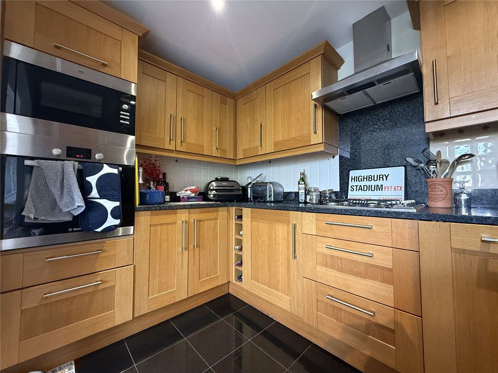 Property photo 2 of 16 Picture No. 02
