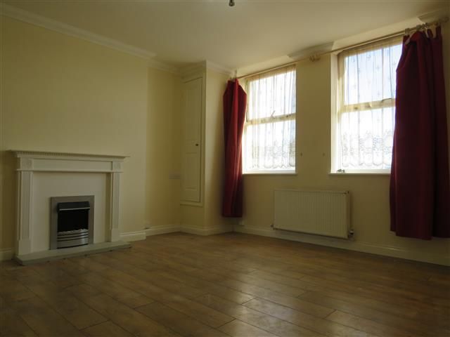 Property photo 2 of 5 Living Room