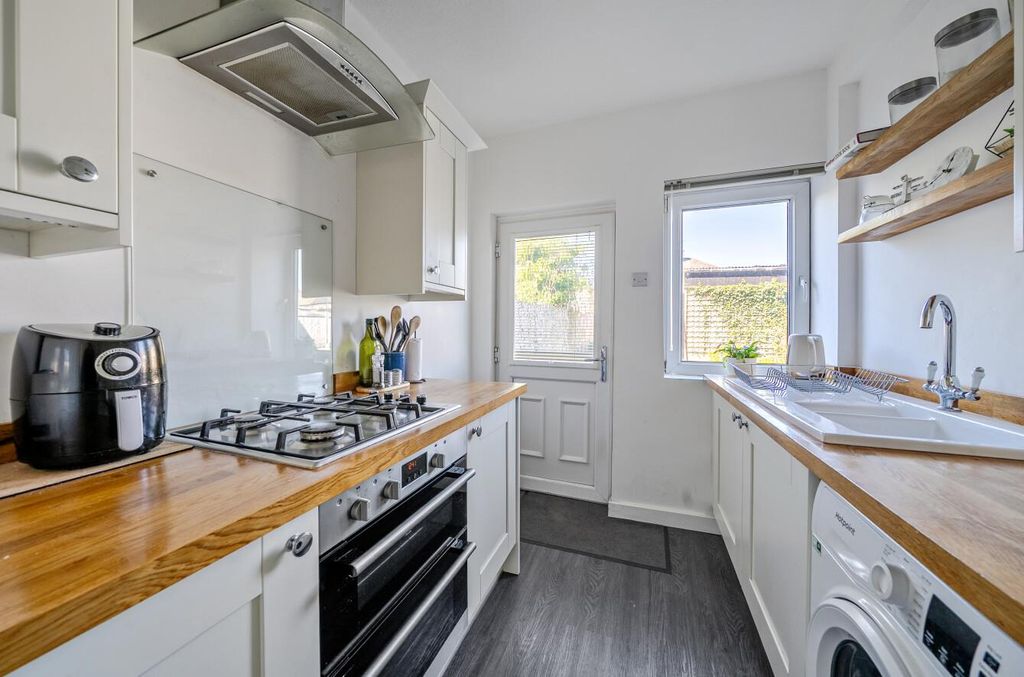 Property photo 2 of 19 1440632-20-69d4F11c94d11.Jpg