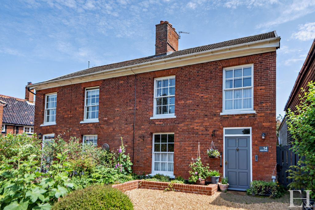 Property photo 2 of 21 8651484-Exteriorwm12-800