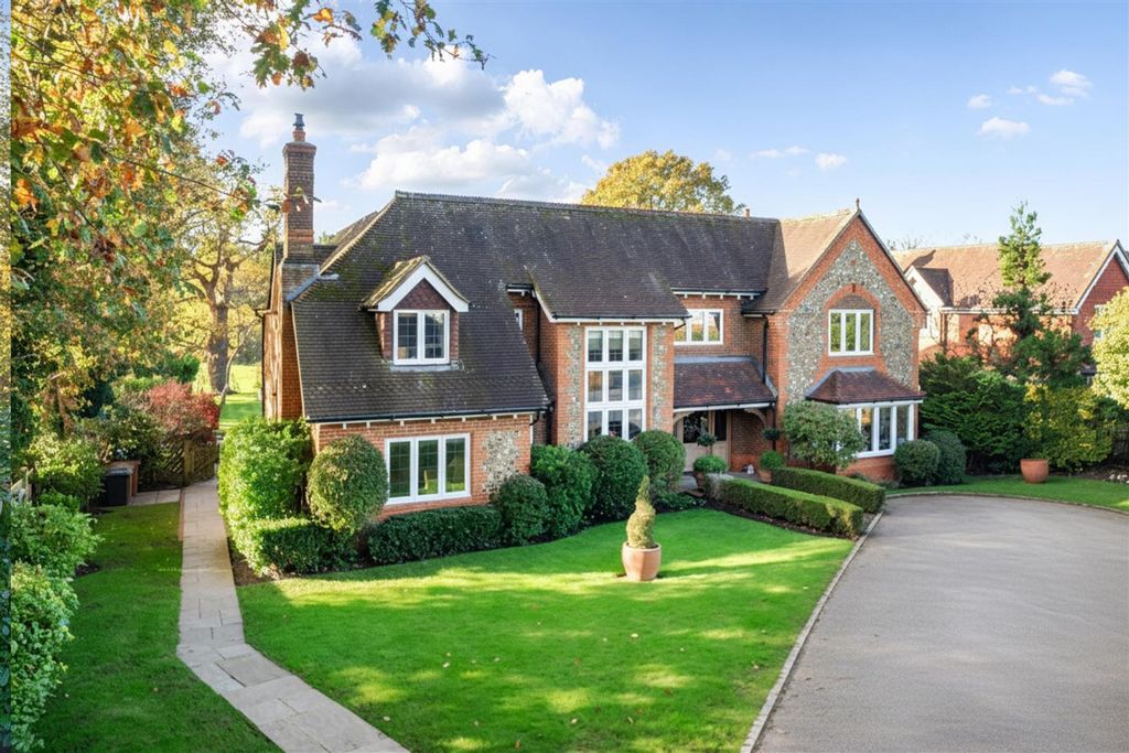 Property photo 1 of 45 Front