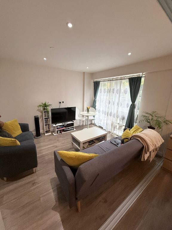 Property photo 3 of 8