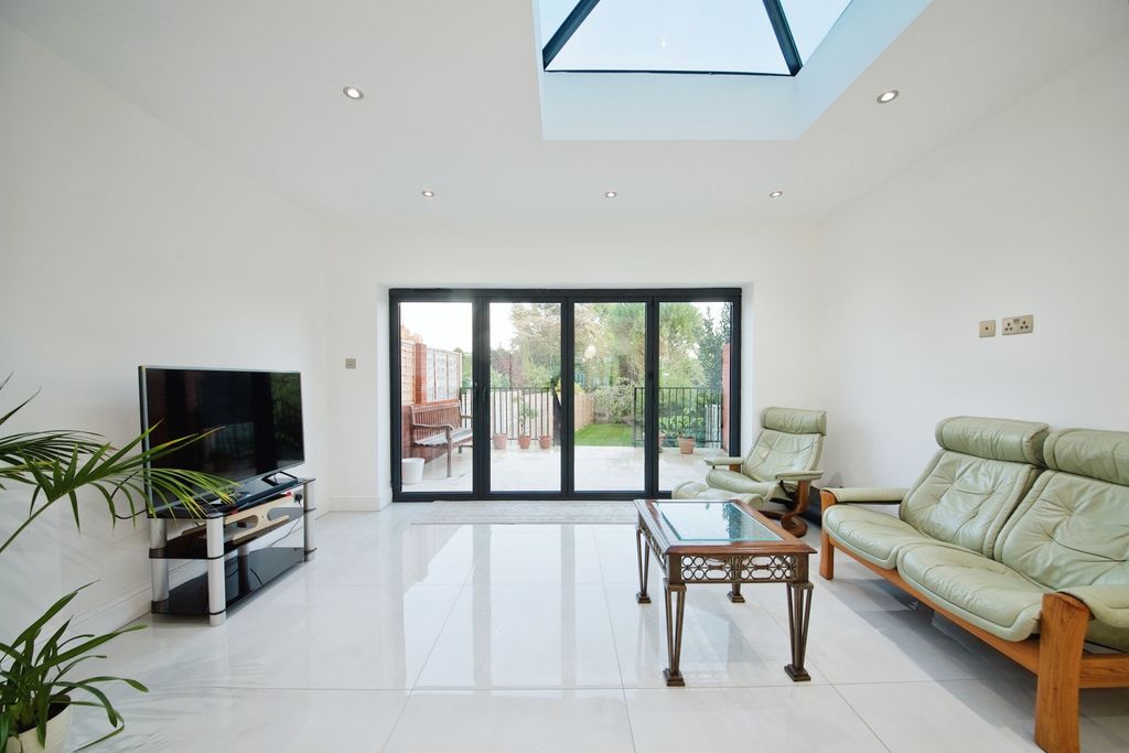 Property photo 3 of 14 Photography