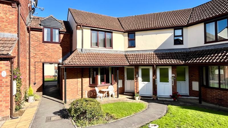 Property photo 1 of 10 Front Aspect