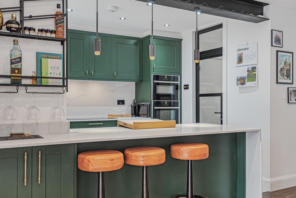 Property photo 2 of 20 Kitchen