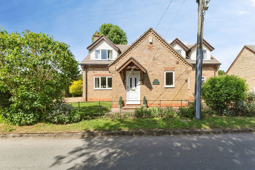 Property photo 2 of 22