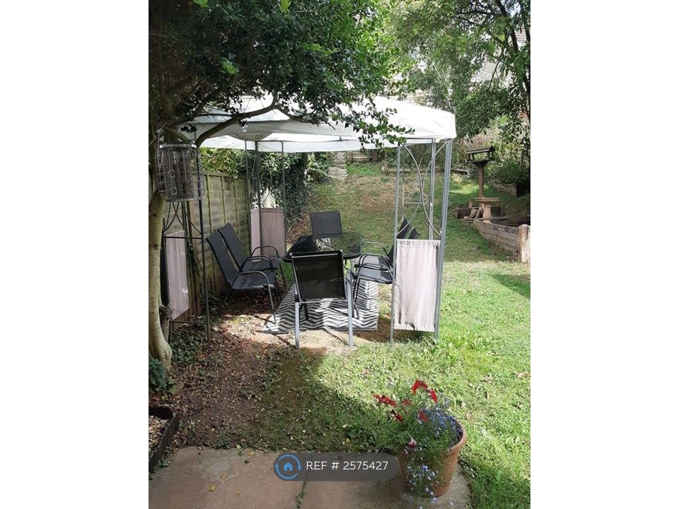 Property photo 3 of 12