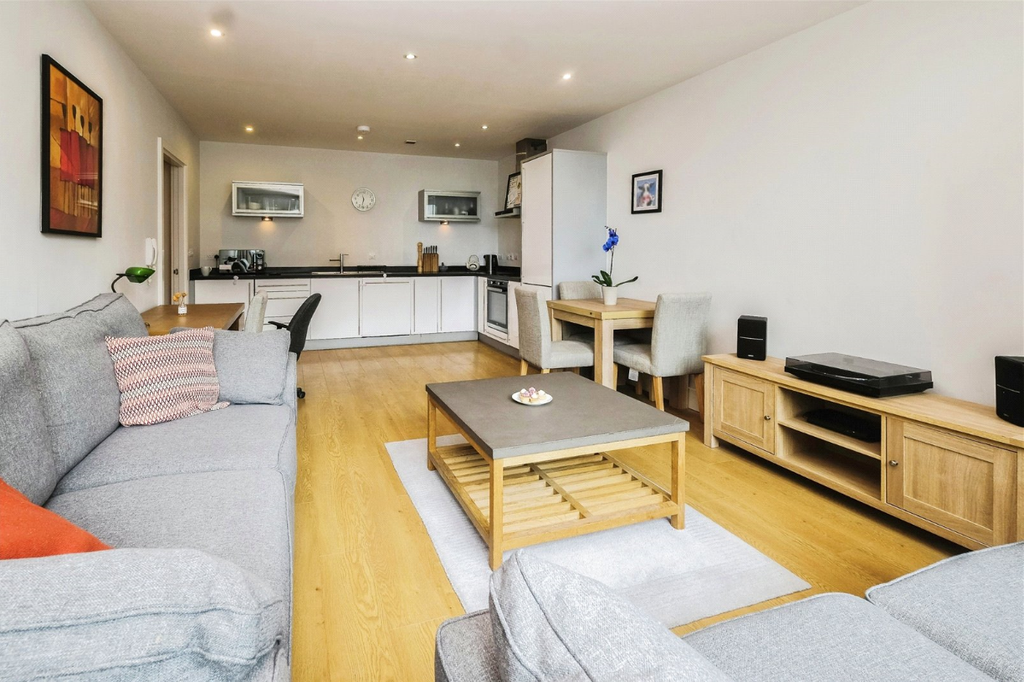 Property photo 2 of 11