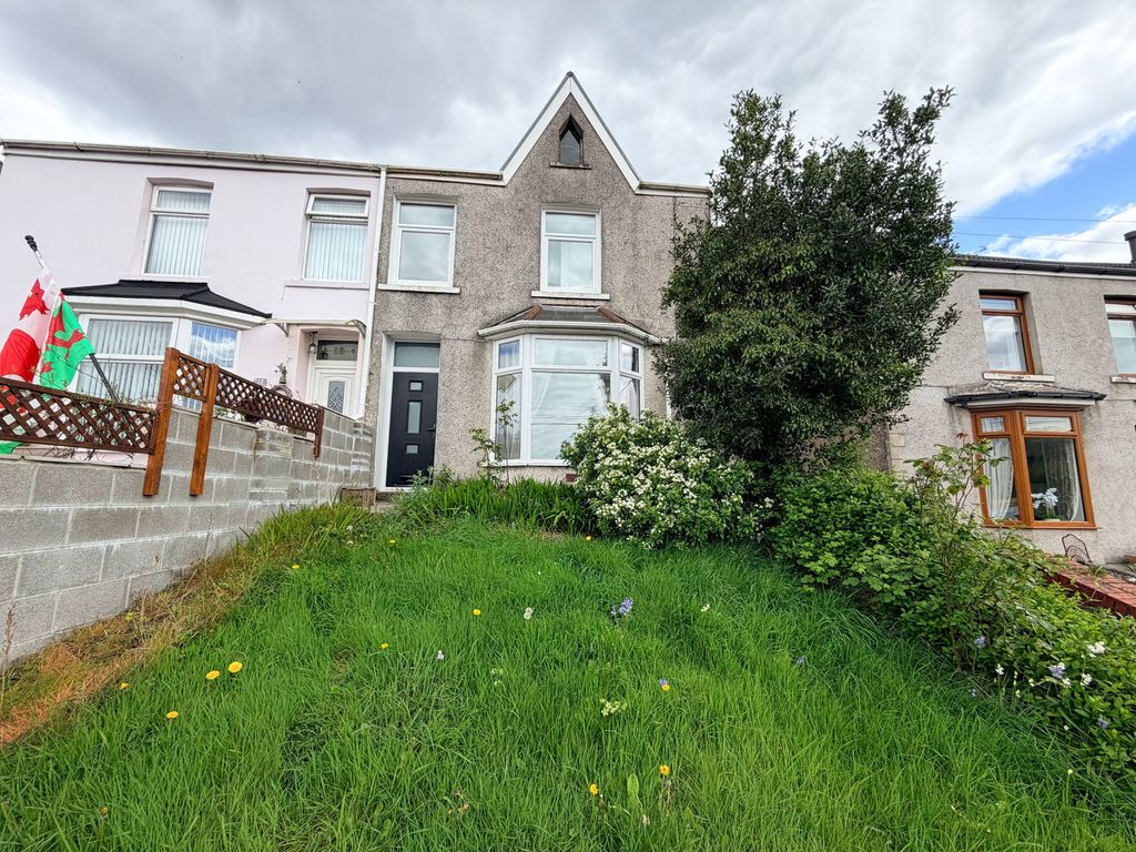 Property photo 3 of 26