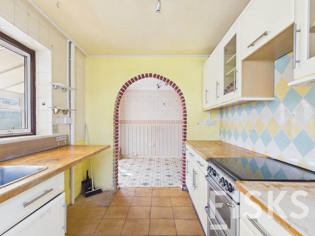 Property photo 2 of 30