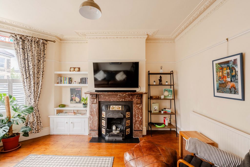 Property photo 3 of 29 21