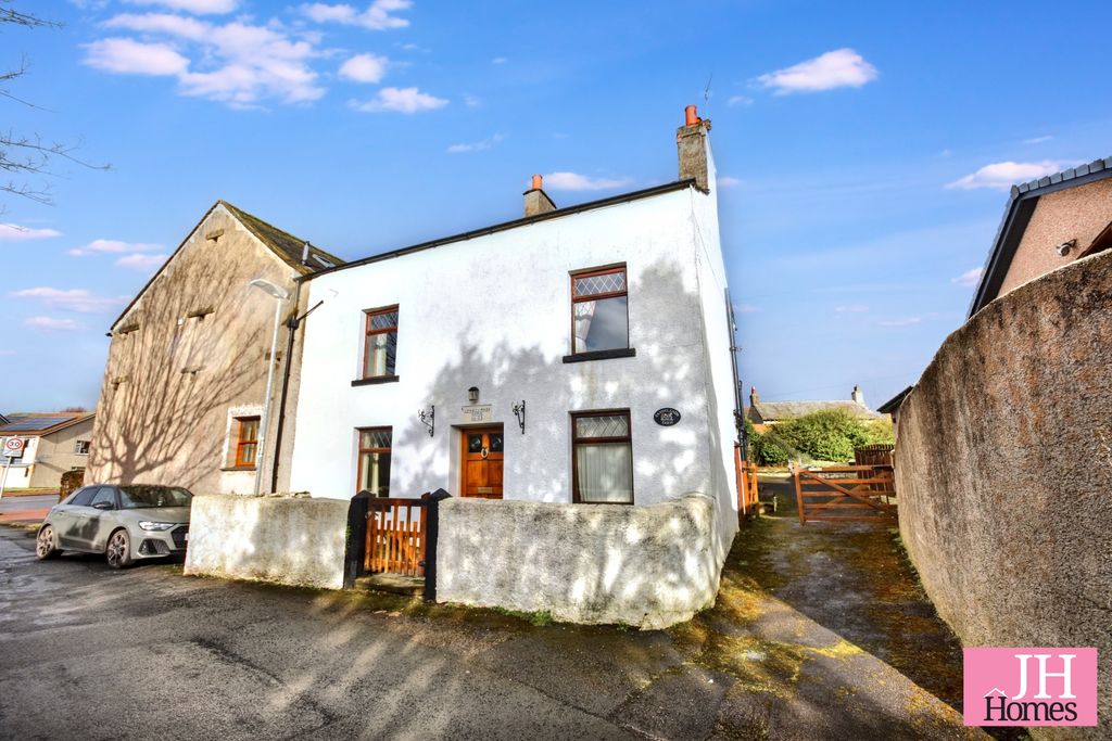 Property photo 1 of 18