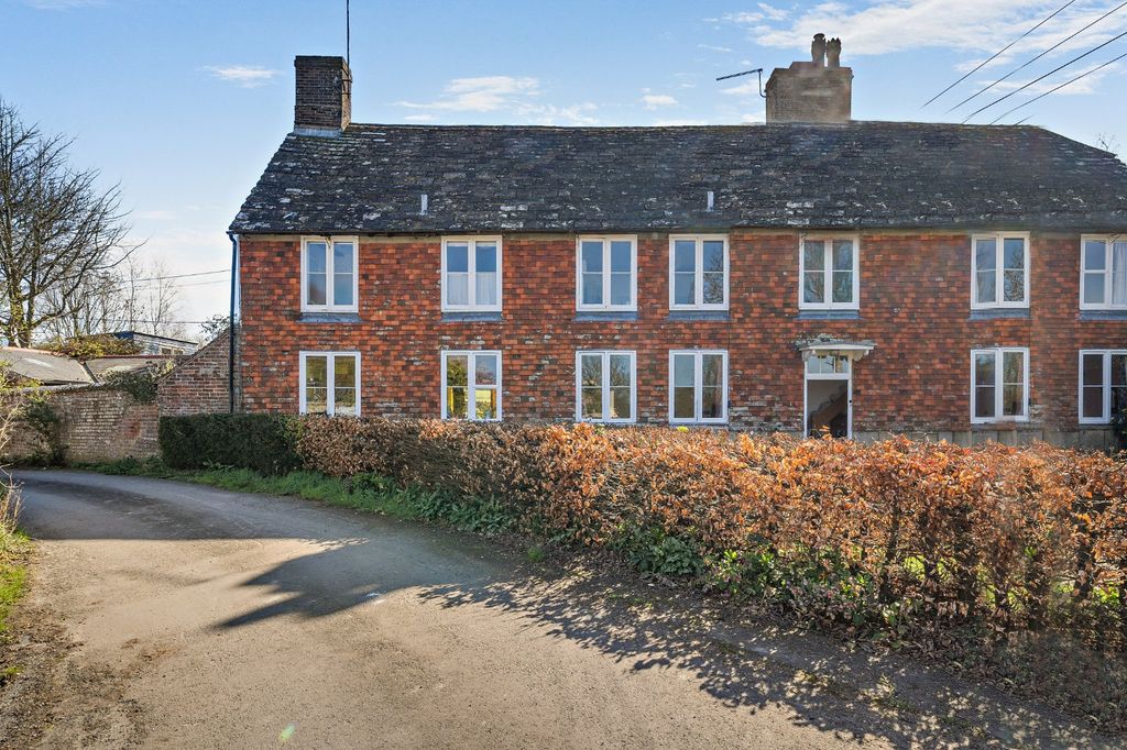 Property photo 1 of 17 Farmhouse