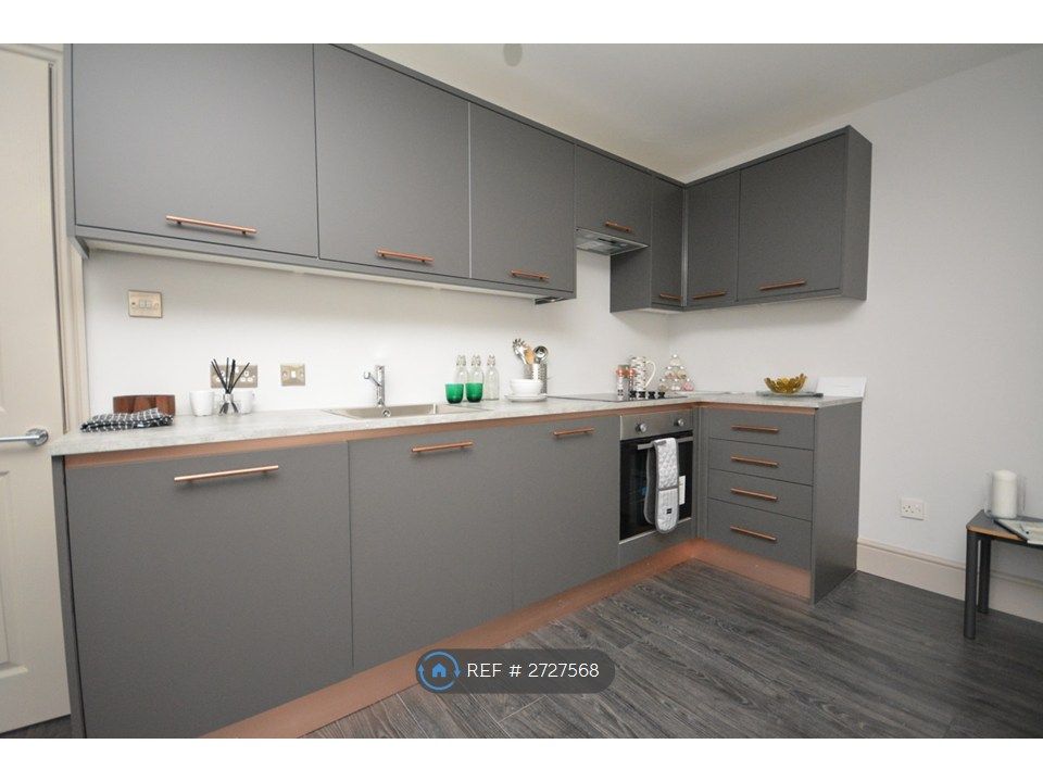 Property photo 1 of 8 Kitchen