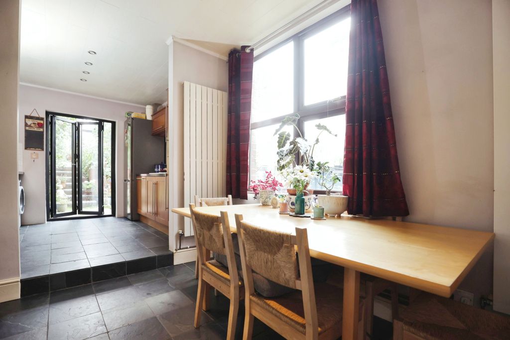Property photo 3 of 17 Photography