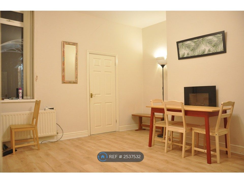 Property photo 2 of 25